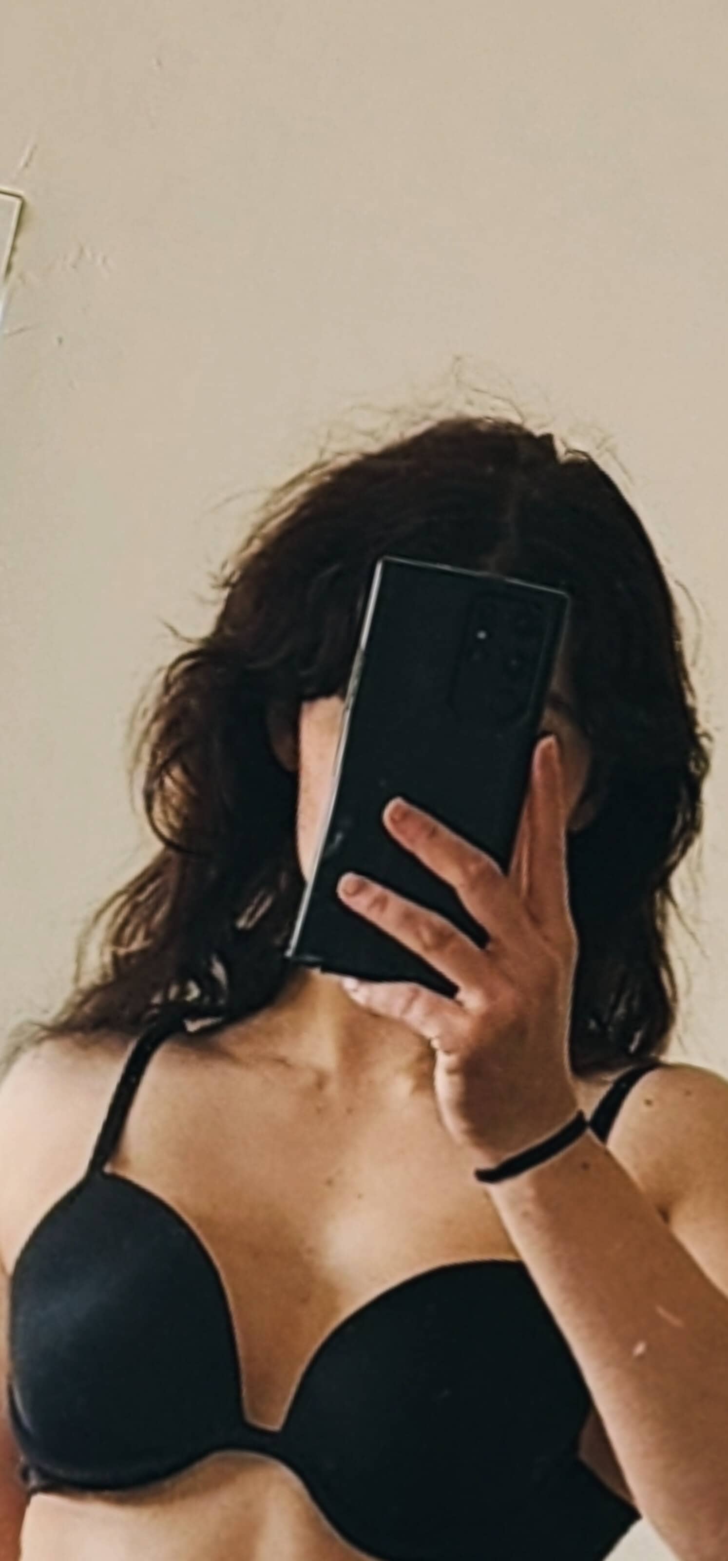 Profile of lilythrone
