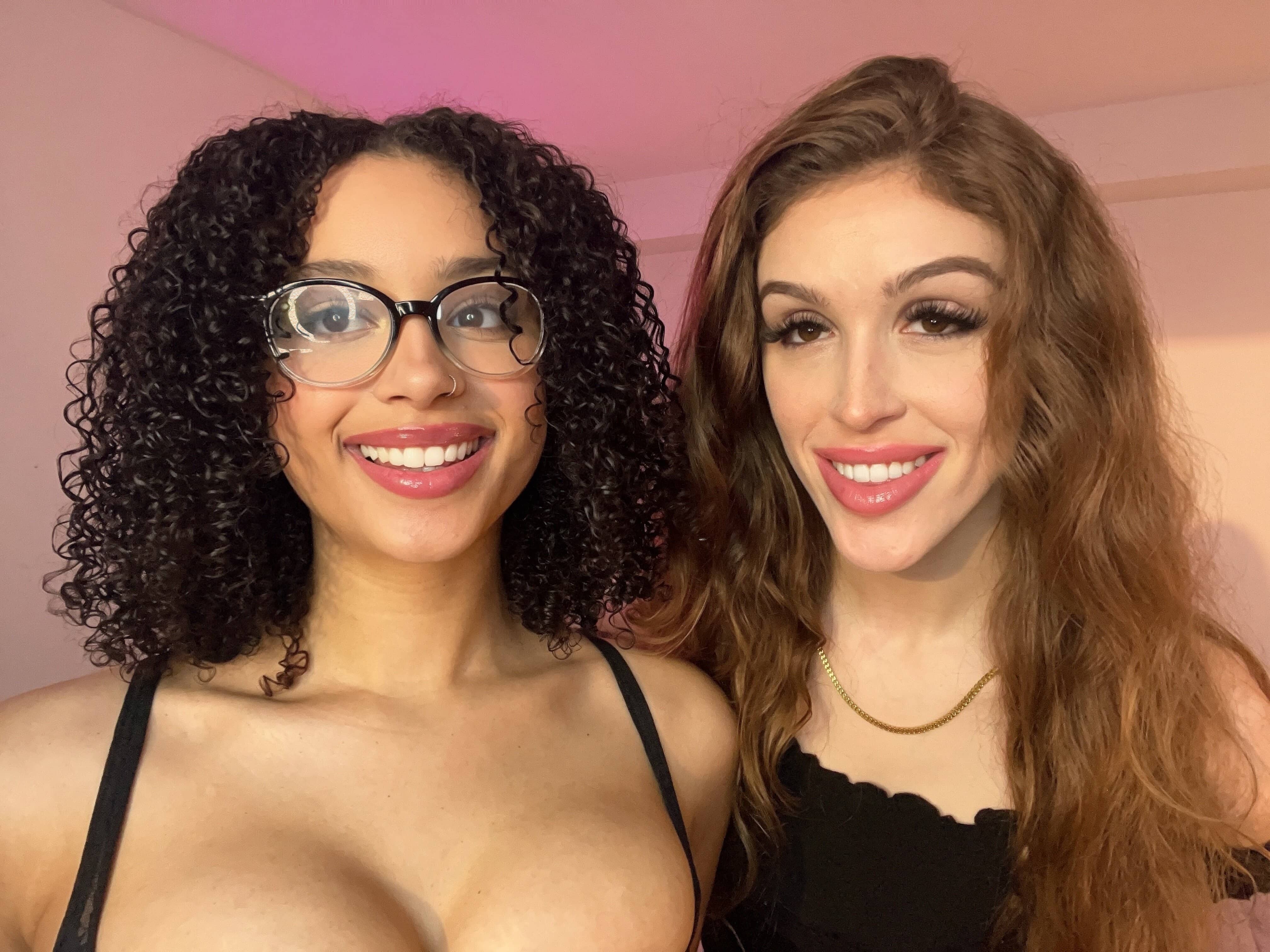 Profile of twogirlslove