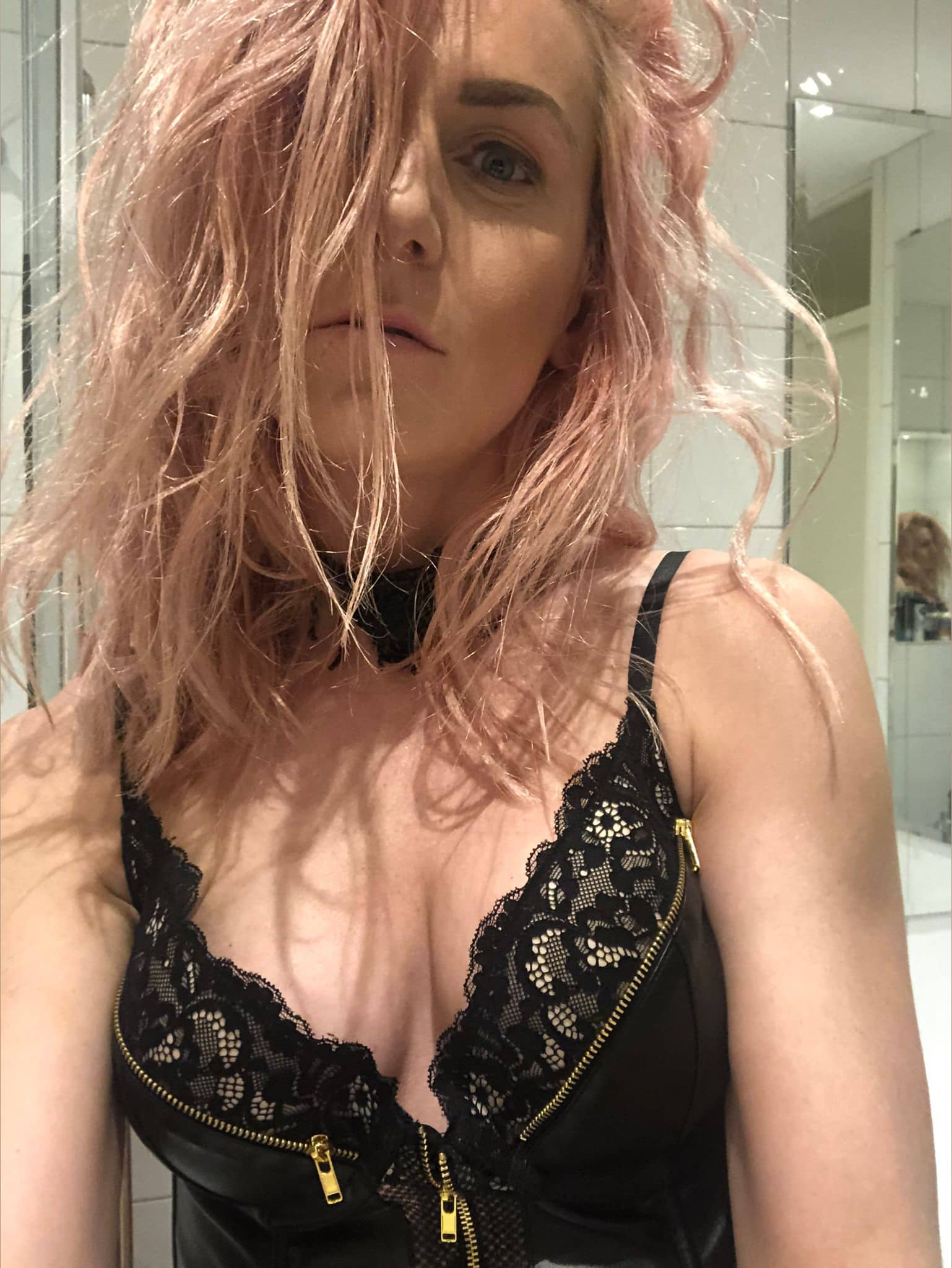 Profile of elinrose90