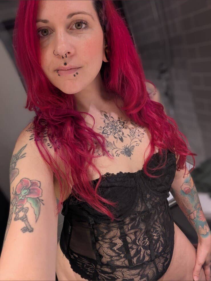Profile of lily_nextdoor