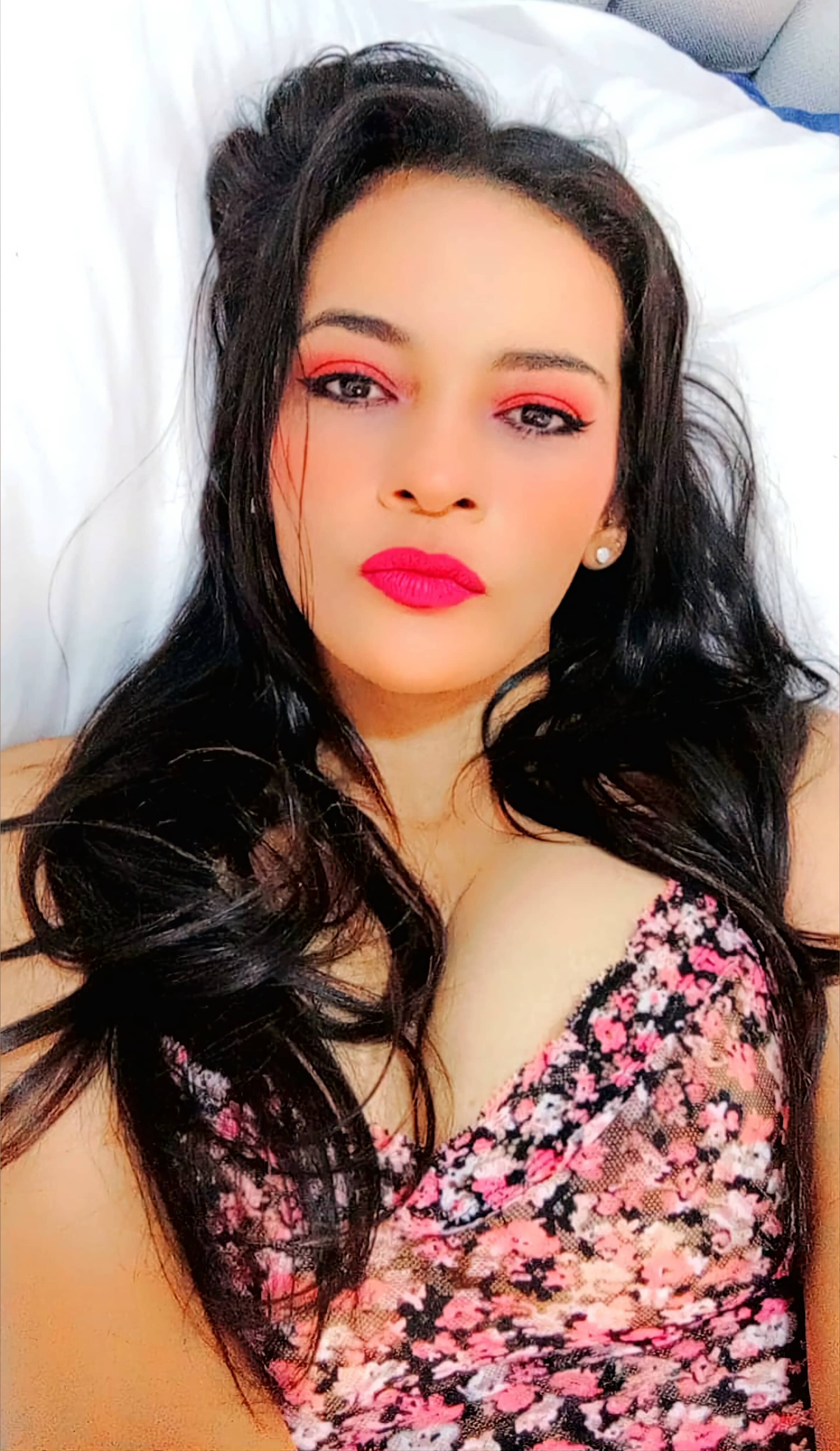 Profile of farianamia