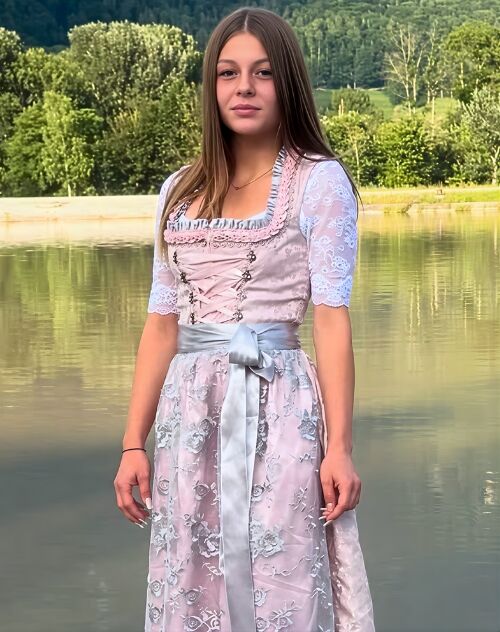 Profile of larasweetclub