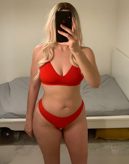 Profile of poppygoldcakes