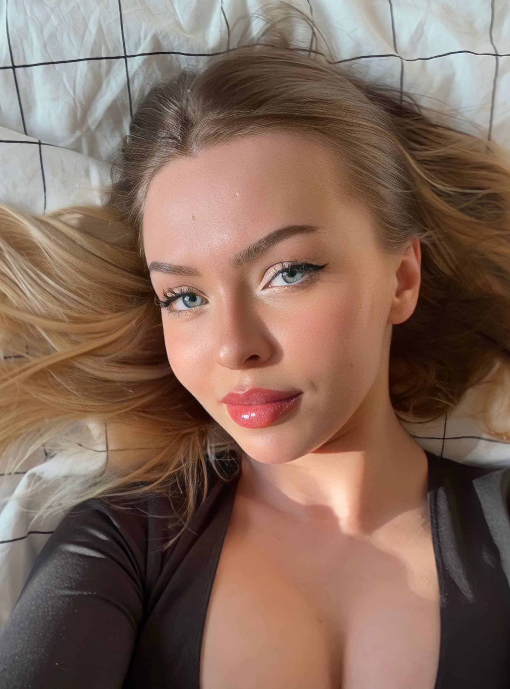 Profile of theelisevans