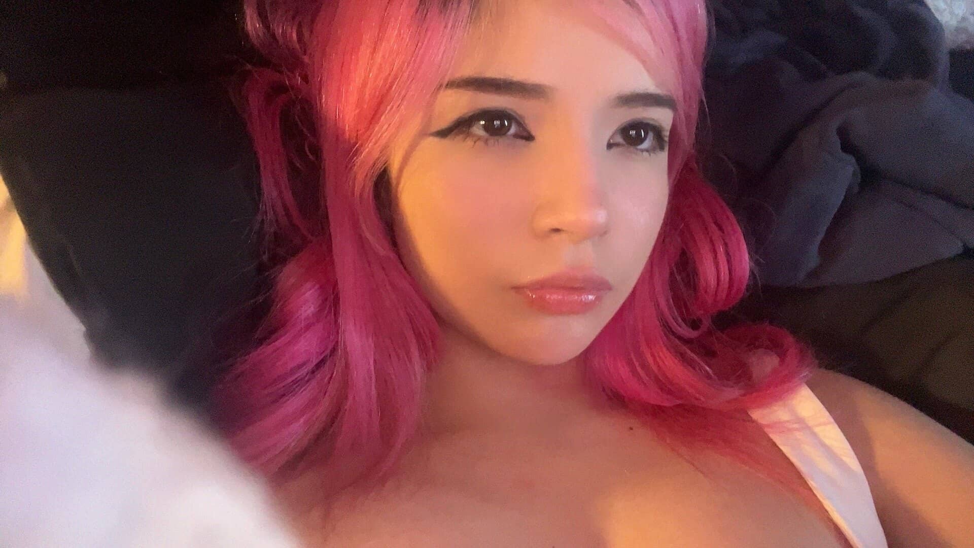 Profile of onlyminaisnever