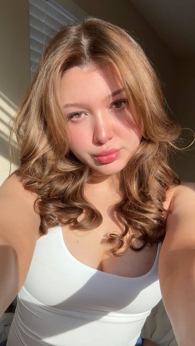 Profile of claraaxox