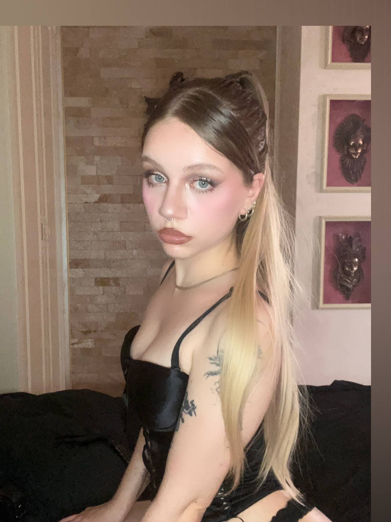 Profile of goddess_alaska_vip