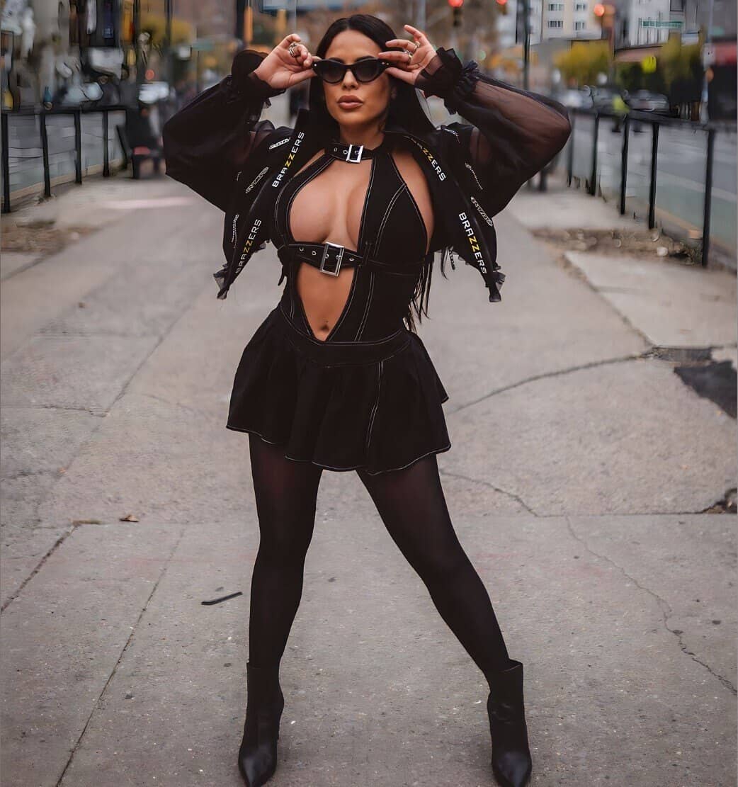 Profile of cutelunastar
